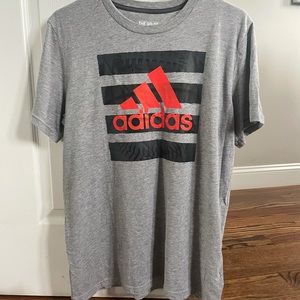 Adidas T-Shirt